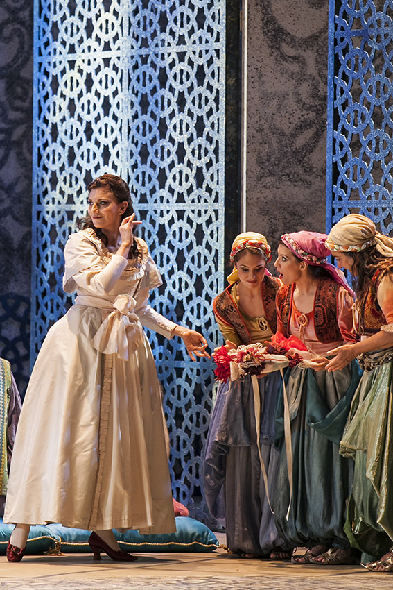 Daniela Pini (Isabella). Teatro Regio di Torino, © Edoardo Piva