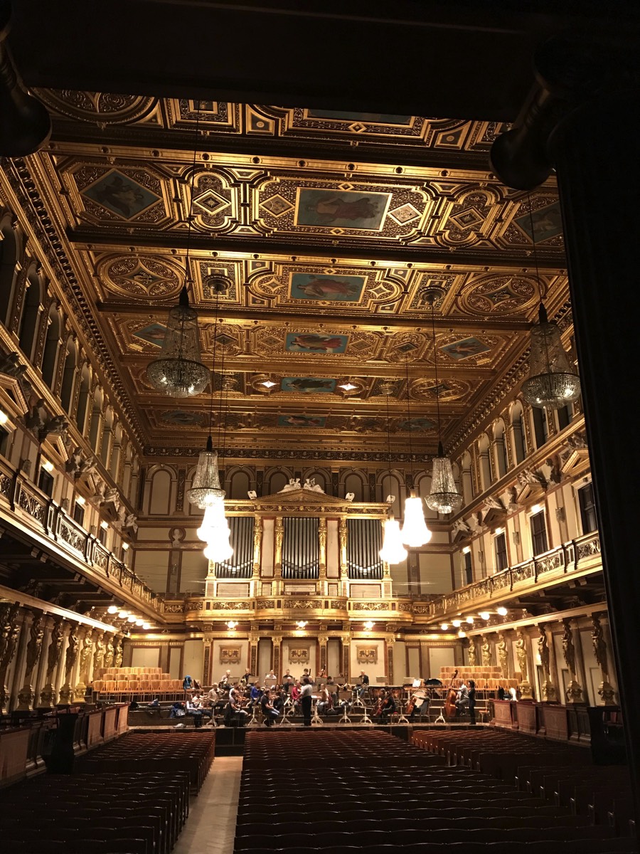 Salve Regina di Nicola Porpora. Riccardo Muti, Daniela Pini, Orchestra Wiener Hofmusikkapelle. Großer Saal, Musikverein (Vienna)