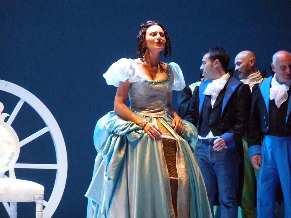 Daniela Pini (Angelina). Teatro Verdi di Sassari. © Sebastiano Piras