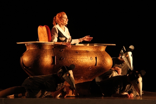 Daniela Pini (Angelina). Seattle Opera. © Alabastro Photography